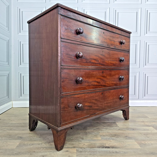 Antique chest drawers - of,
