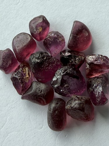 Natural purple garnet - ct,