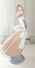 NAO by LLADRO Girl with Fruit