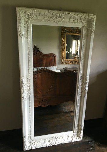 Antique white ivory - antique, cream