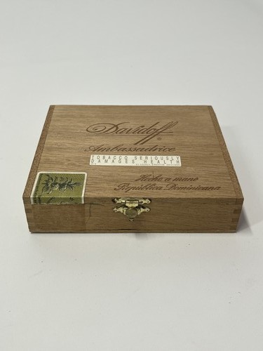 Davidoff ambassadrice vintage - davidoff,