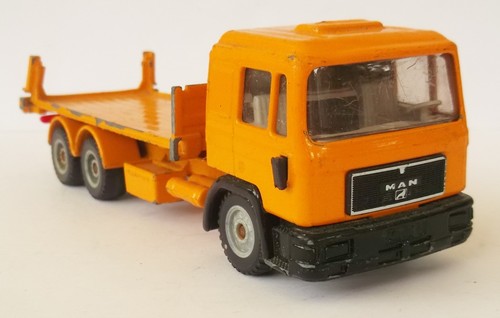Siku man six wheeled - wheeled, flatbed