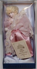 Royal Doulton Heirloom Cinderella Figurine 15" With Certificate Boxed