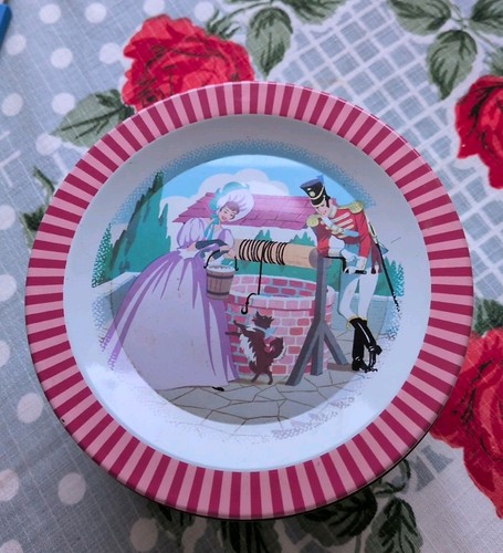 Vintage quality street tin - quality,