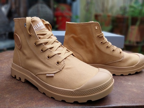Palladium pampa mono chrome - hi,