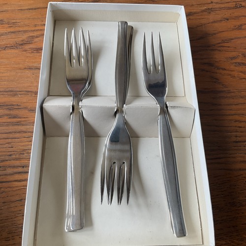 Vintage boxed malton pattern - vintage,