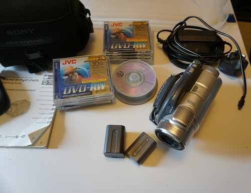 Sony dcr dvd404e camcorder - dcr-dvd404e,