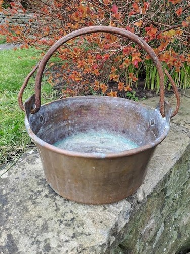 Antique copper pot - , with