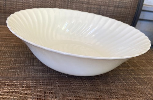 Wedgwood candlelight round - 10",