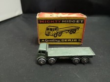 B718-VINTAGE BENBROS QUALITOY