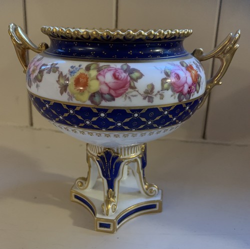 Royal crown derby hand painted - royal,