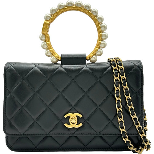 Chanel matelassé pearl handle - chanel,