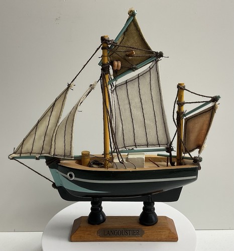 Hand made wooden - made, of