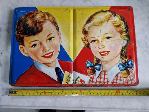 Vintage child tinplate paint - child's,