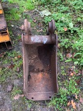 8" / 20cm excavator bucket  25mm pins, to suit approx 1.5 ton excavator