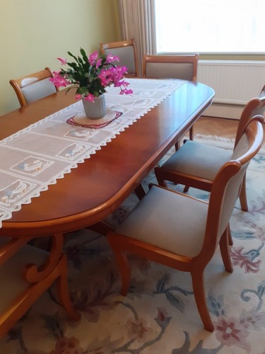 Yew wood seater table - 8-12,
