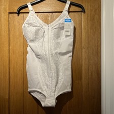 NEW WITH TAGS  SHAPING BODY