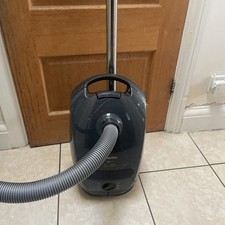 Miele S2111 Hoover Vacuum