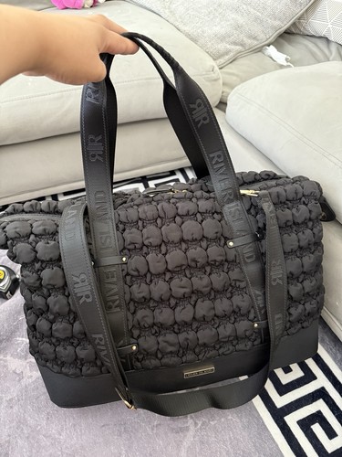 River island large - island,