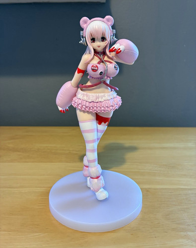 Super sonico gloomy bear race - sonico,