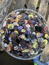 Buttons 1kg Large Lot Bundle
