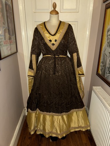 Pantomime princess brown - pantomime,