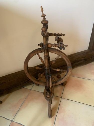 Lovely reproduction spinning - reproduction,