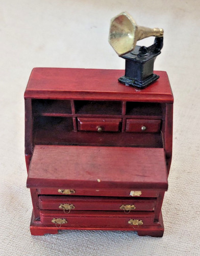 Dolls house writing - house,