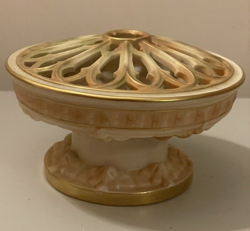 Royal worcester pot - pot, pourri