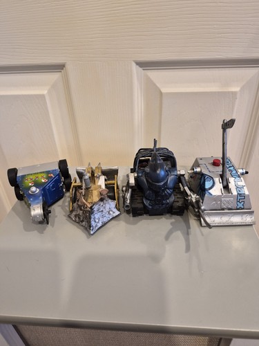 Robot wars action figures pull - robot,