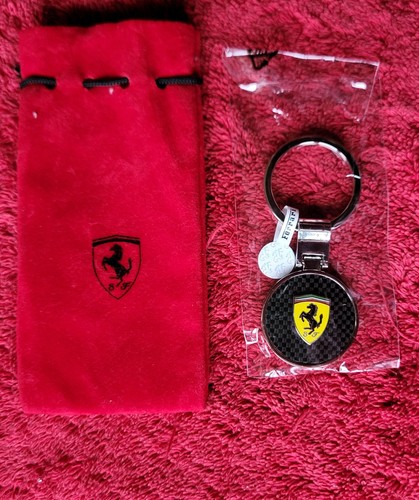 Ferrari keyring carbon - ferrari, fibre