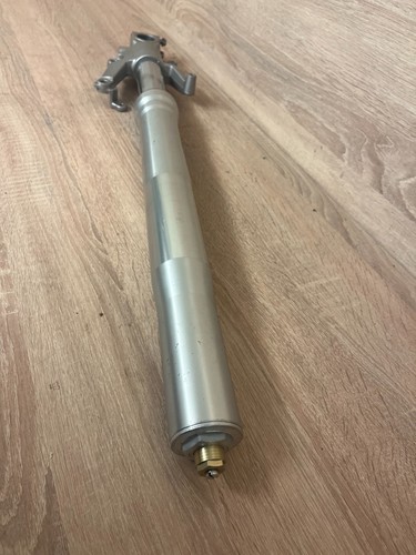 Suzuki hayabusa left - left, fork