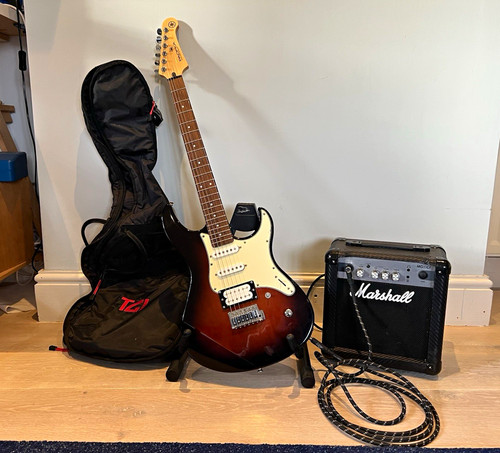 Guitar yamaha pacifica - pacifica, brown