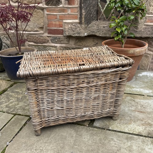 Vintage fishing creel - vintage, seat