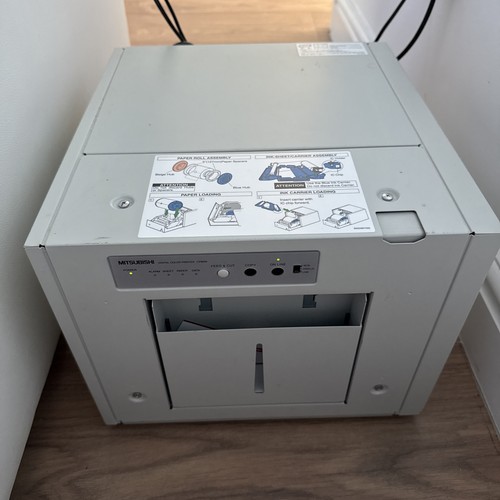 Mitsubishi cp8000dw photo - mitsubishi,