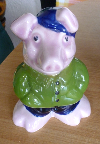 Cousin whesley nat west - whesley, pig