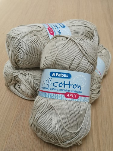 Patons 100 mercerised cotton - 100%,