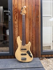 Fender Japan Deluxe Jazz Bass