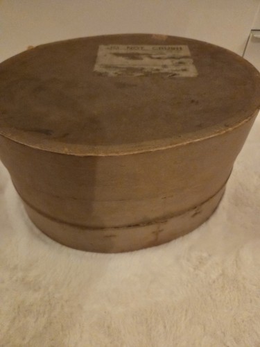 Rare 1950s hat box - rare,