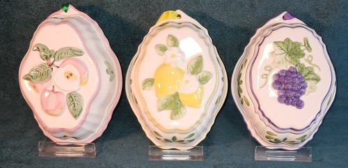 Set ceramic decorative - of,