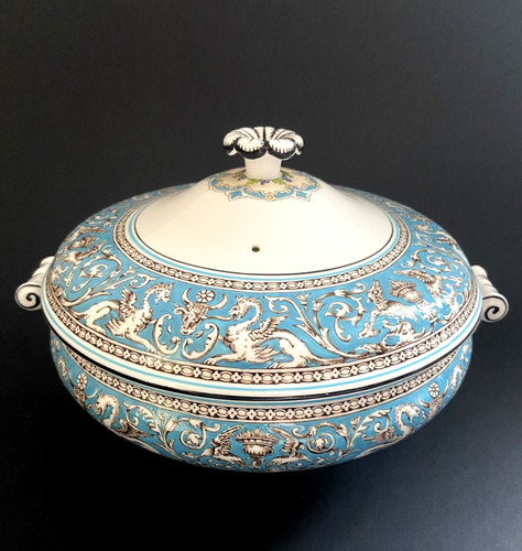 Wedgwood florentine bone - a,