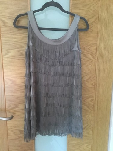 Silver grey flapper - &,