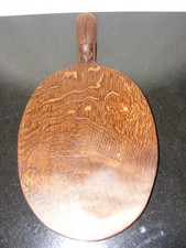 ROBERT MOUSEMAN THOMPSON DARK OAK HAND CARVED CHEESE BOARD ( PADDLE ) CRITTER