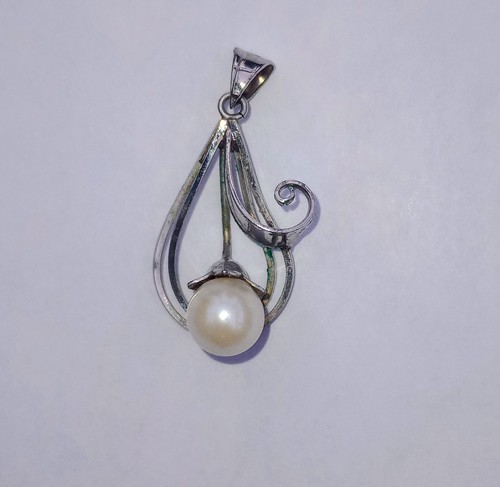 Mikimoto single pearl - , pendant