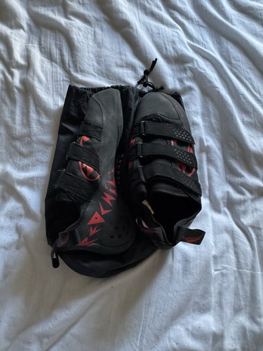 Red chili matador climbing - red,