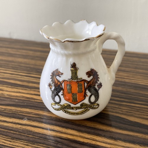 Vintage crested vase with - vintage,