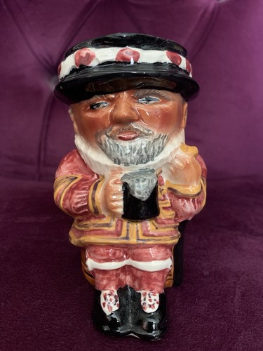 Vintage beefeater toby - vintage,