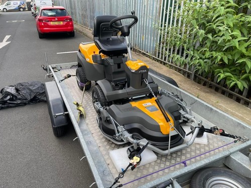 Stiga ride lawnmower - on,