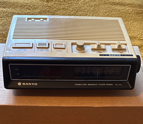 Sanyo 7500 digital clock - sanyo,