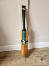 Gunn and Moore GMAX  Cricket